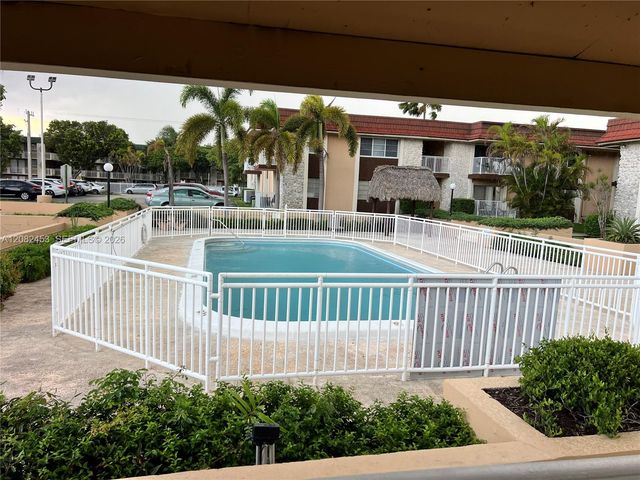 5501 SW 77th Court 102C, Miami, FL 33155