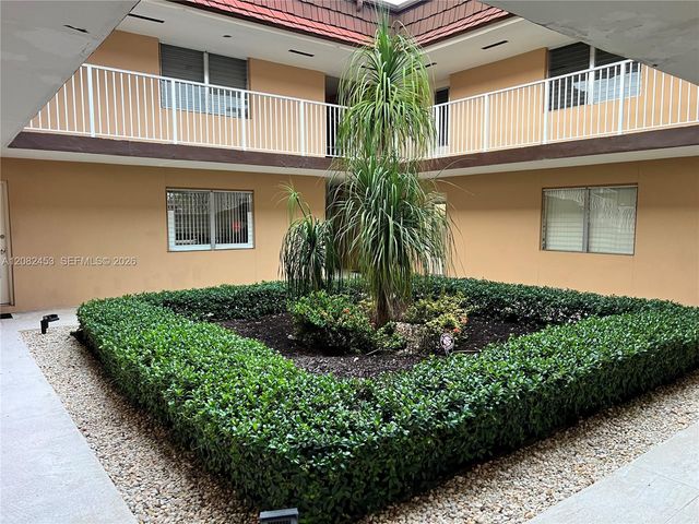5501 SW 77th Court 102C, Miami, FL 33155