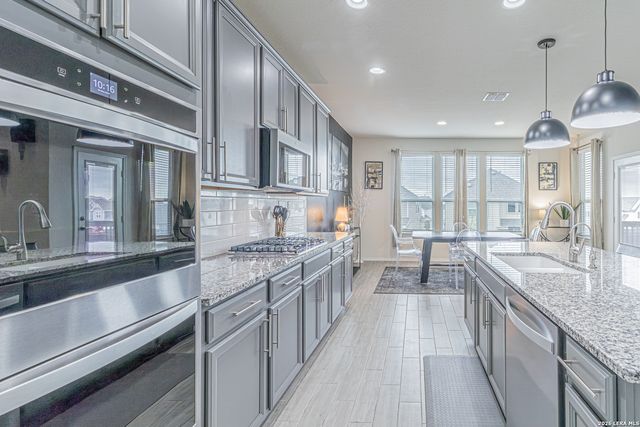 2102 Dalhart, San Antonio, TX 78253