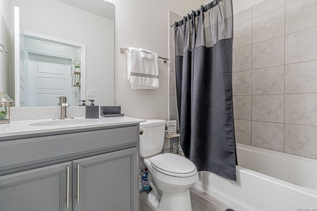 2102 Dalhart, San Antonio, TX 78253
