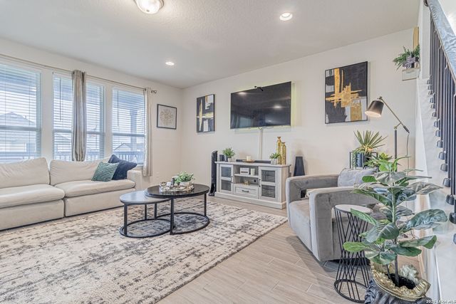 2102 Dalhart, San Antonio, TX 78253
