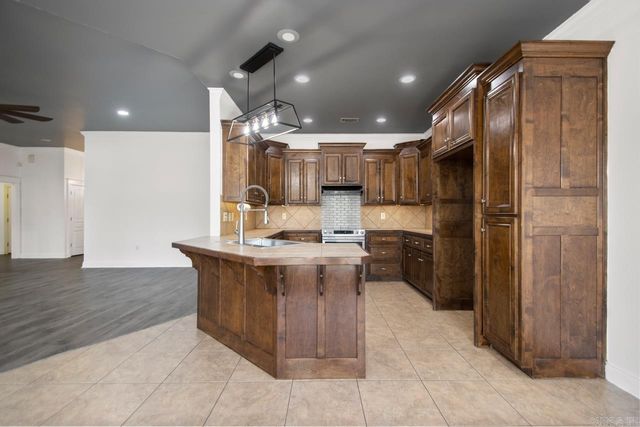 1250 Edge Valley Drive, Conway, AR 72032