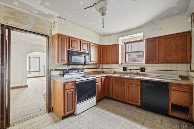 328 Highgate Avenue, Buffalo, NY 14215