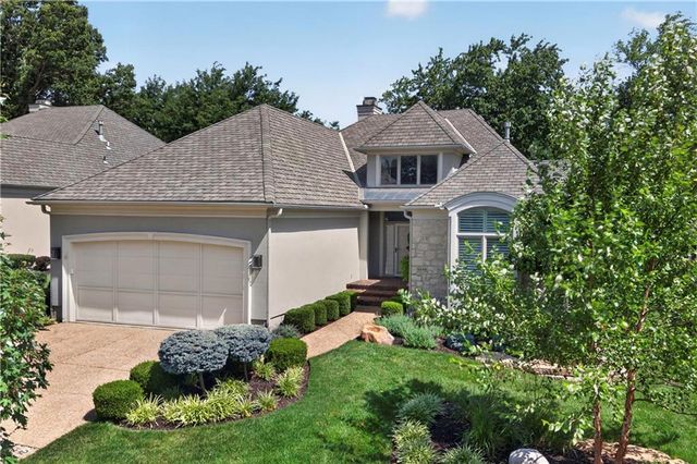 5248 W 115TH Terrace, Leawood, KS 66211