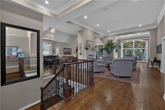 5248 W 115TH Terrace, Leawood, KS 66211
