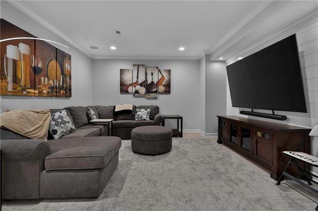 5248 W 115TH Terrace, Leawood, KS 66211