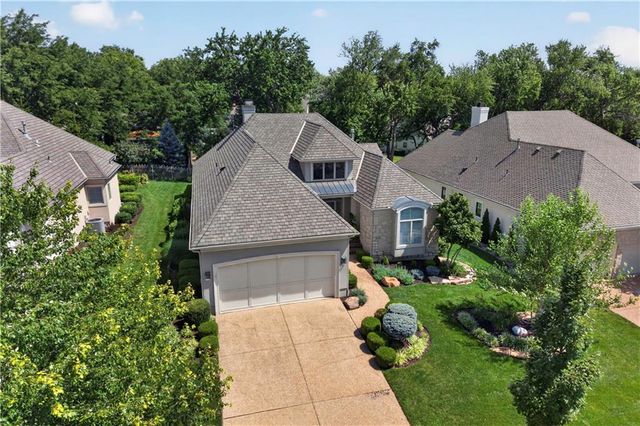 5248 W 115TH Terrace, Leawood, KS 66211
