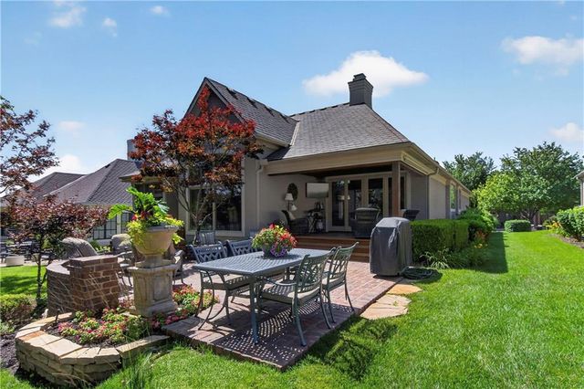 5248 W 115TH Terrace, Leawood, KS 66211