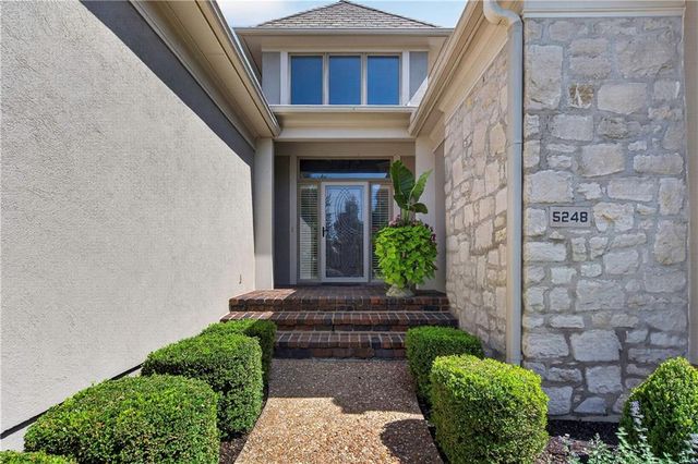 5248 W 115TH Terrace, Leawood, KS 66211