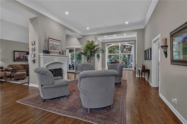 5248 W 115TH Terrace, Leawood, KS 66211