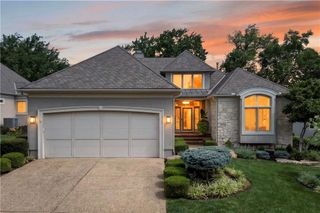 5248 W 115TH Terrace, Leawood, KS 66211