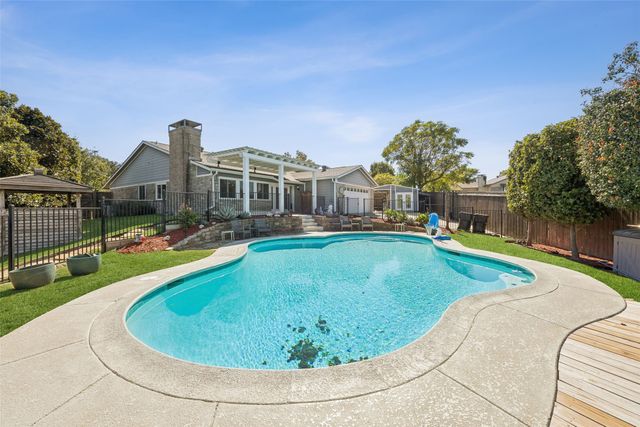 3025 Princess Lane, Plano, TX 75074