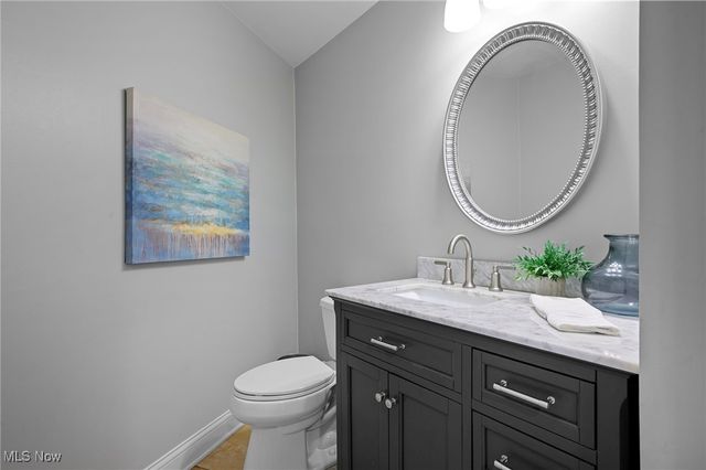 30907 Arlington Circle, Bay Village, OH 44140