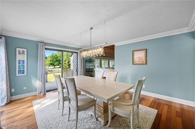 30907 Arlington Circle, Bay Village, OH 44140