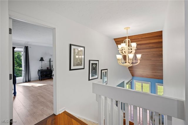 30907 Arlington Circle, Bay Village, OH 44140