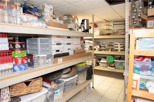 30907 Arlington Circle, Bay Village, OH 44140