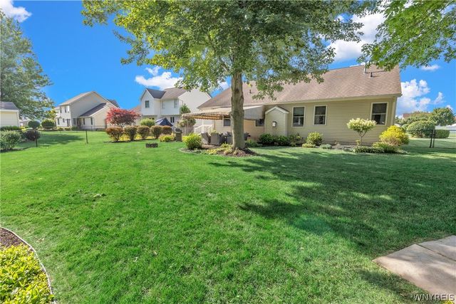 3667 Spice Creek, Wheatfield, NY 14120