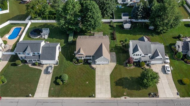3667 Spice Creek, Wheatfield, NY 14120