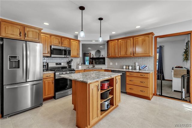 3667 Spice Creek, Wheatfield, NY 14120