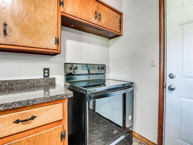 1800 Melrose Drive, Norman, OK 73069