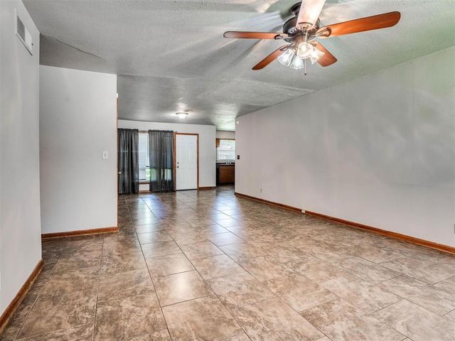 1800 Melrose Drive, Norman, OK 73069