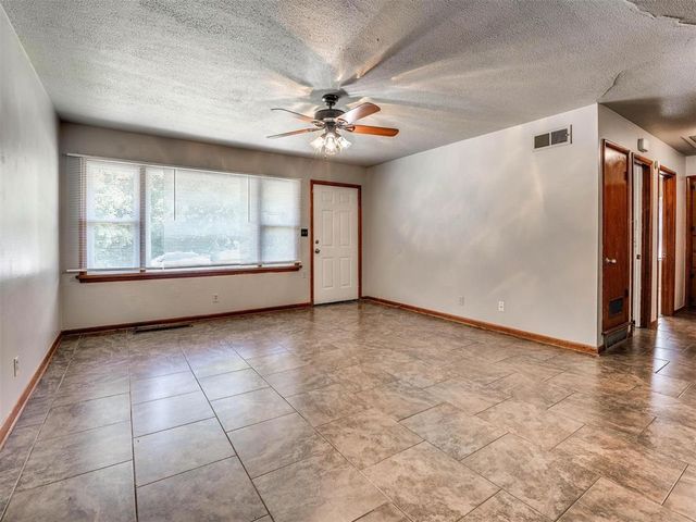 1800 Melrose Drive, Norman, OK 73069