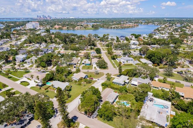 3792 ARKANSAS AVENUE NE, St Petersburg, FL 33703