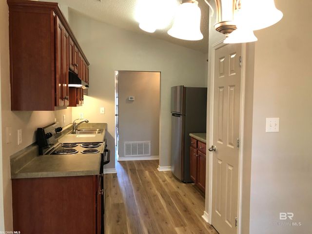 9839 Hollowbrook Avenue, Fairhope, AL 36532