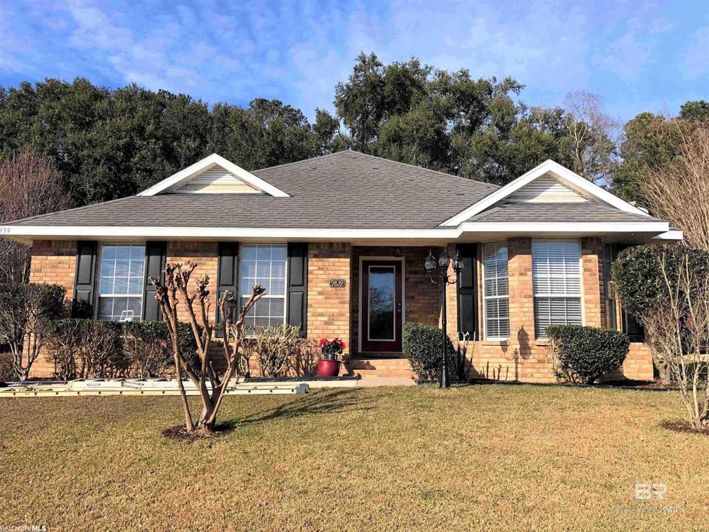 9839 Hollowbrook Avenue, Fairhope, AL 36532
