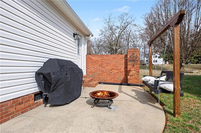 323 Jarrett Road, Thomasville, NC 27360