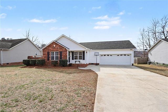 323 Jarrett Road, Thomasville, NC 27360