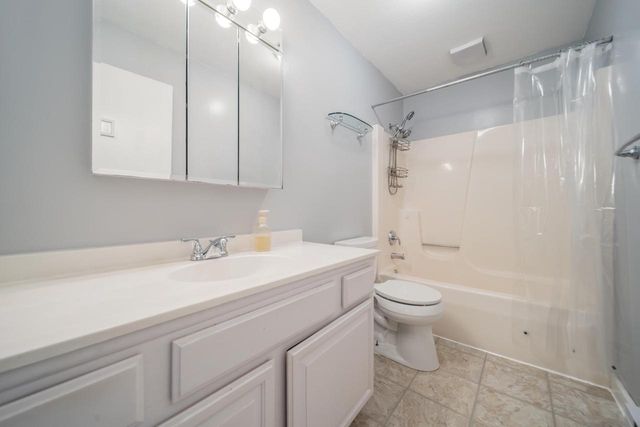 3219 W Meadows COURT #D, Sheboygan, WI 53081