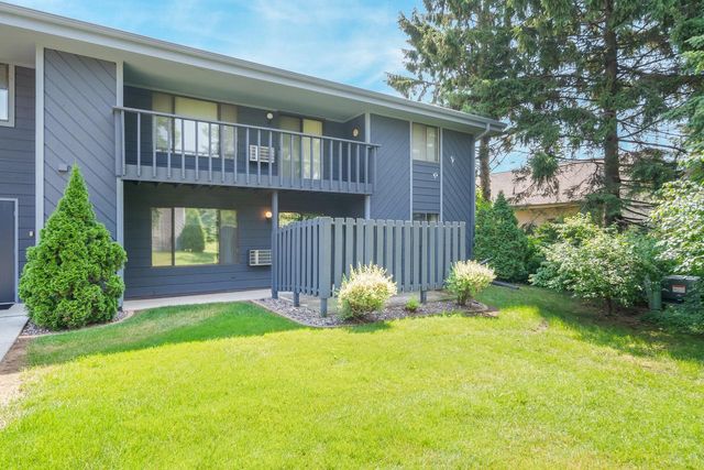 3219 W Meadows COURT #D, Sheboygan, WI 53081