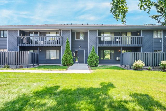 3219 W Meadows COURT #D, Sheboygan, WI 53081