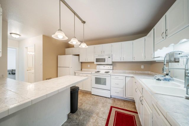 3219 W Meadows COURT #D, Sheboygan, WI 53081