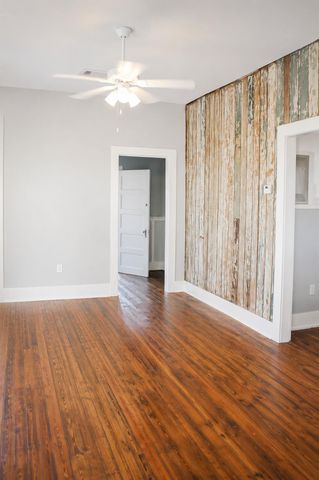2627 Avenue K 2, Galveston, TX 77550
