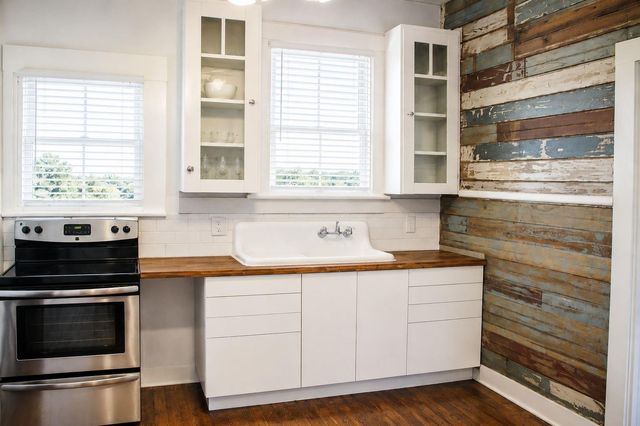 2627 Avenue K 2, Galveston, TX 77550