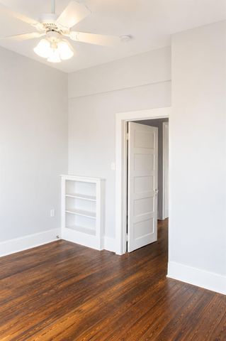 2627 Avenue K 2, Galveston, TX 77550