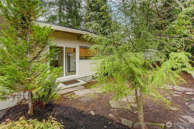 16217 Lake Hills Boulevard, Bellevue, WA 98008