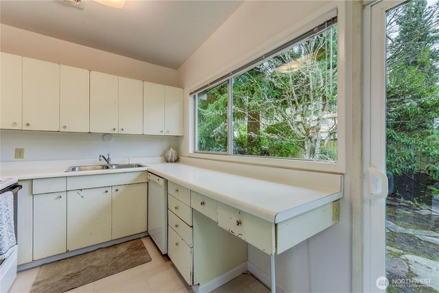 16217 Lake Hills Boulevard, Bellevue, WA 98008