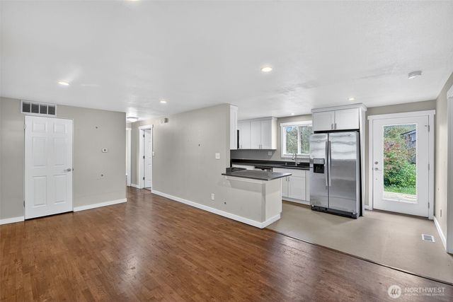 30548 5th Avenue SW, Federal Way, WA 98023