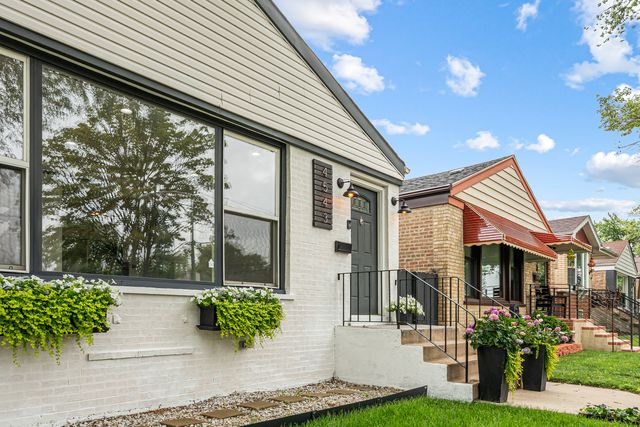 4543 S Leclaire Avenue, Chicago, IL 60638