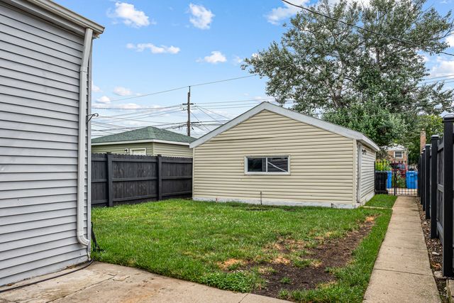 4543 S Leclaire Avenue, Chicago, IL 60638