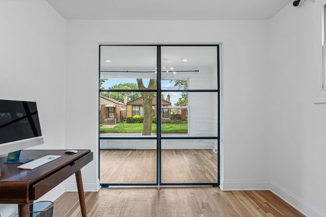 4543 S Leclaire Avenue, Chicago, IL 60638