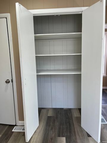 305 N Jackson Street, Huntingburg, IN 47542