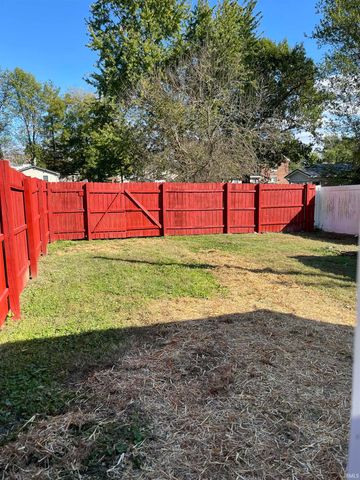 305 N Jackson Street, Huntingburg, IN 47542