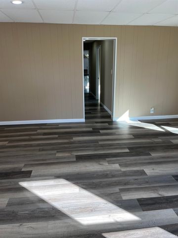 305 N Jackson Street, Huntingburg, IN 47542