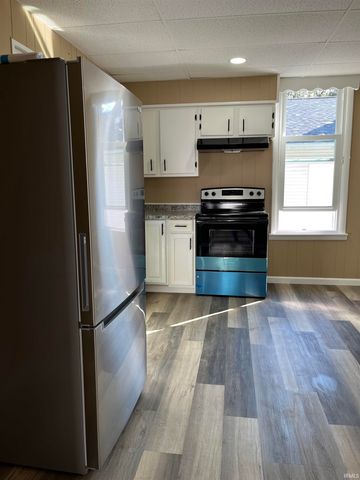 305 N Jackson Street, Huntingburg, IN 47542