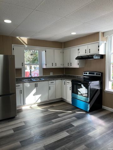 305 N Jackson Street, Huntingburg, IN 47542