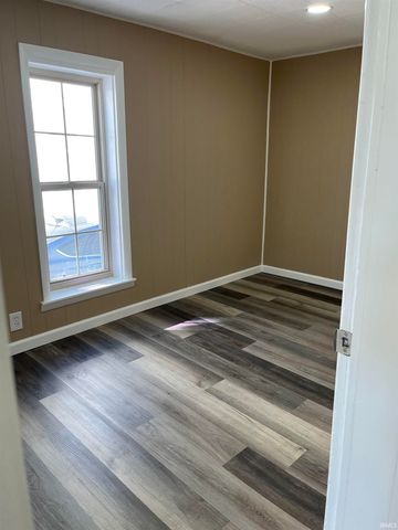 305 N Jackson Street, Huntingburg, IN 47542